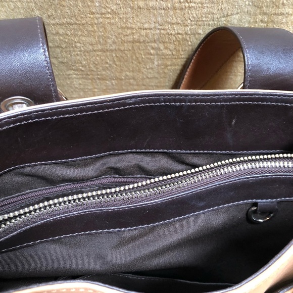 Coach purse - Picture 2 of 4